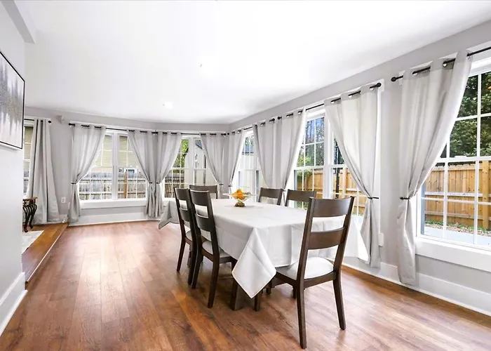 Midterm, Pet & Family Friendly 28 Day Stays