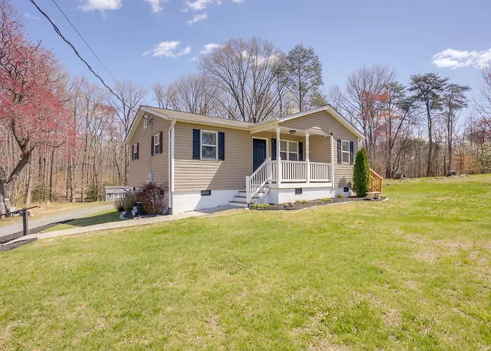 5 Mi To Dtwn Fredericksburg: Family Gem W/ Yard